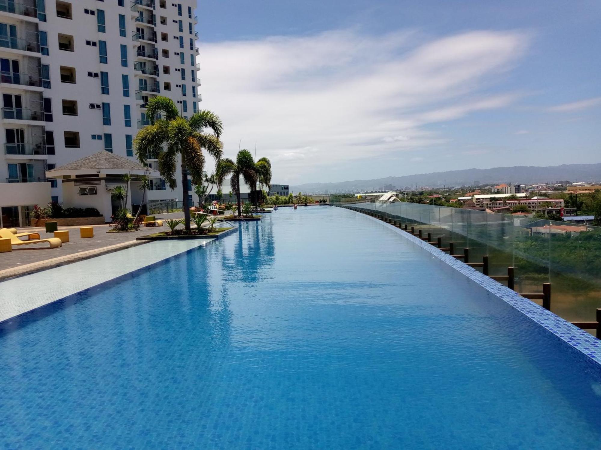 Mactan Newtown 8 Boulevard Deluxe Punta Engaño Exteriér fotografie