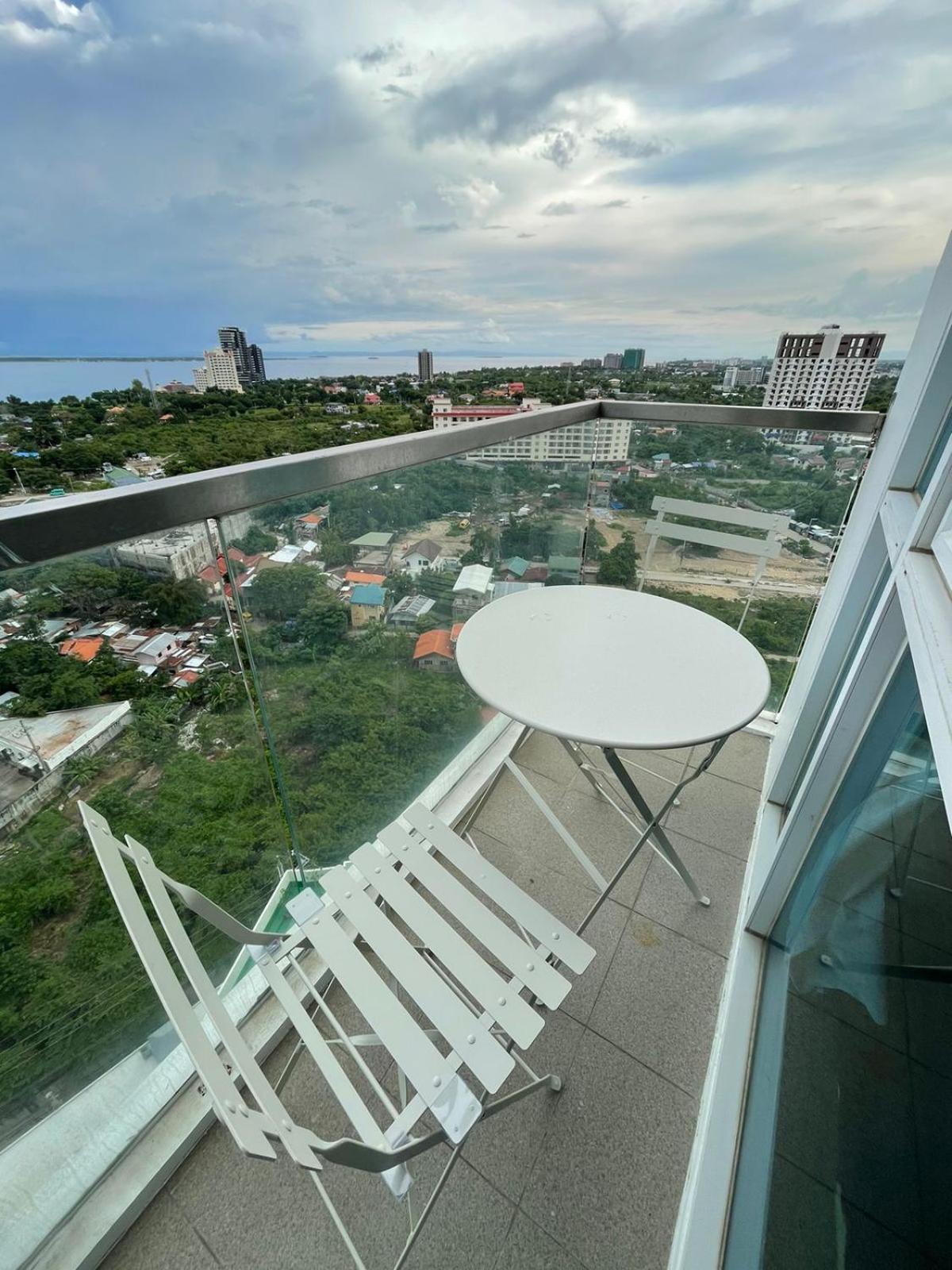Mactan Newtown 8 Boulevard Deluxe Punta Engaño Exteriér fotografie