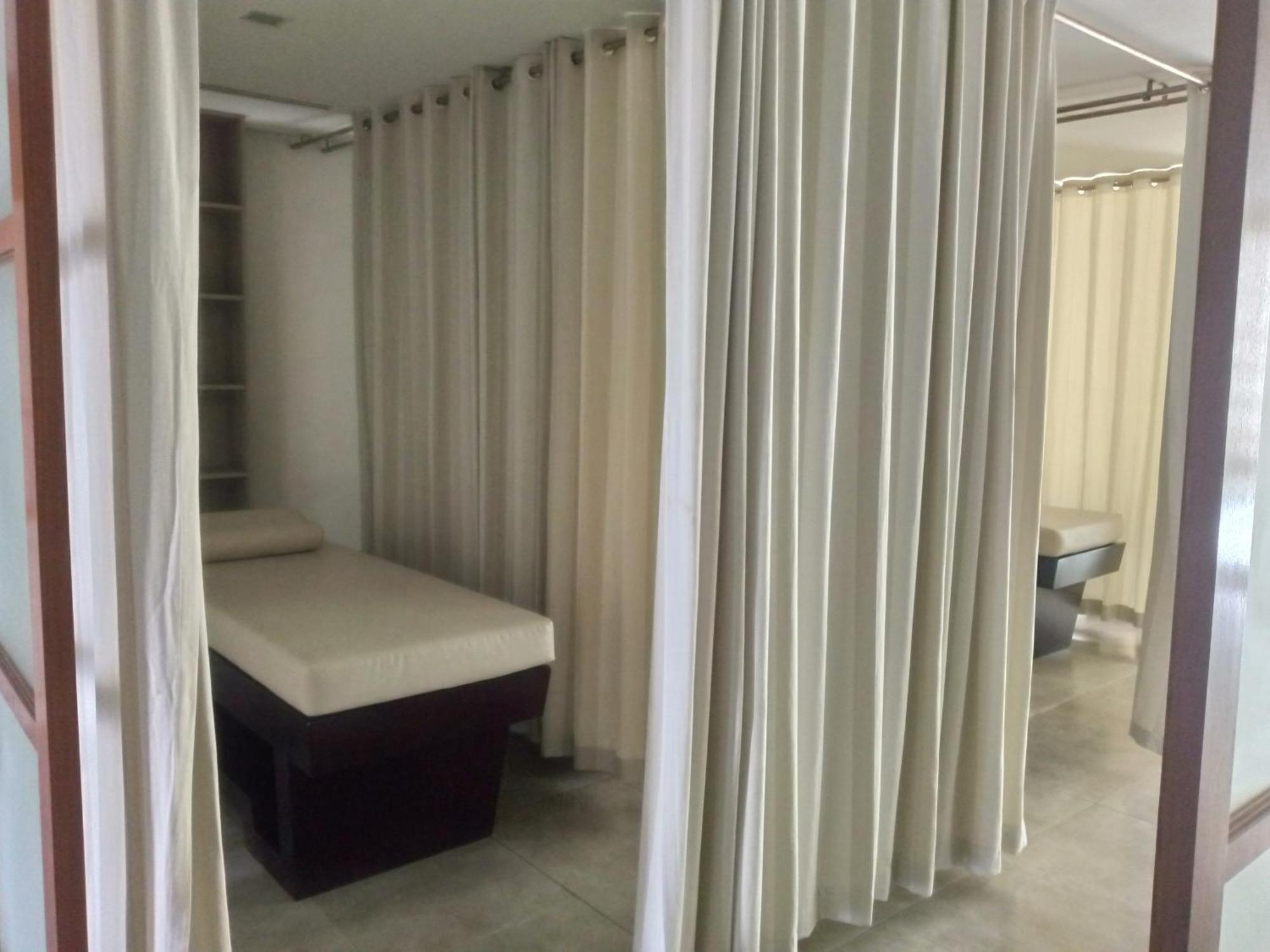 Mactan Newtown 8 Boulevard Deluxe Punta Engaño Exteriér fotografie