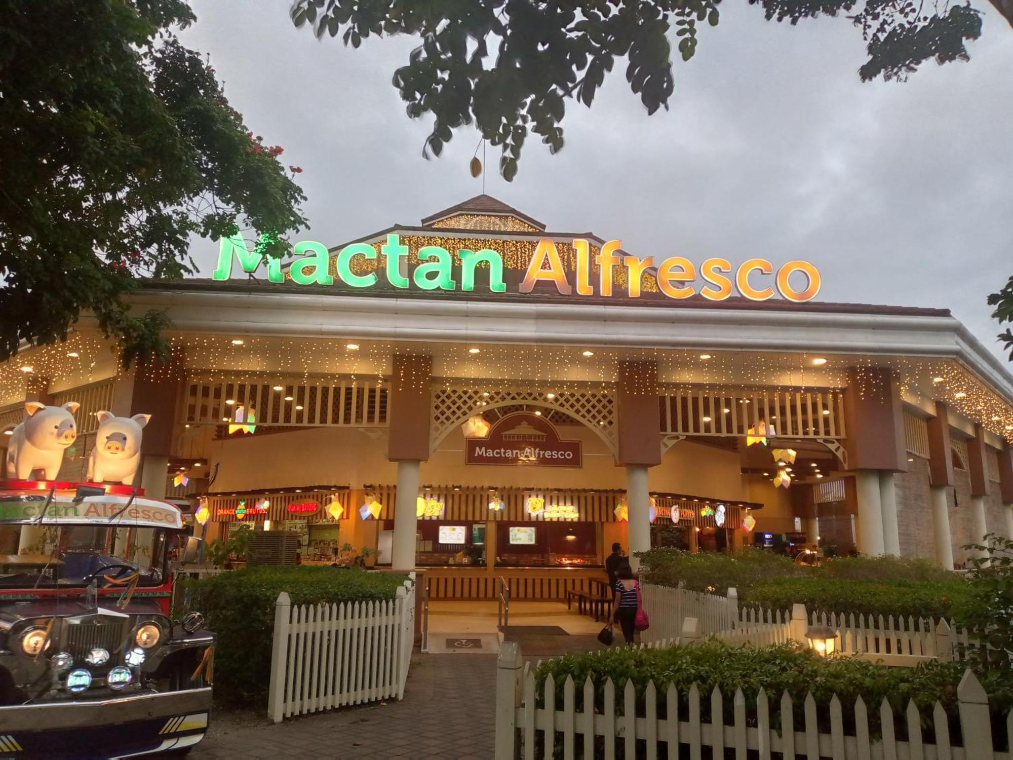 Mactan Newtown 8 Boulevard Deluxe Punta Engaño Exteriér fotografie